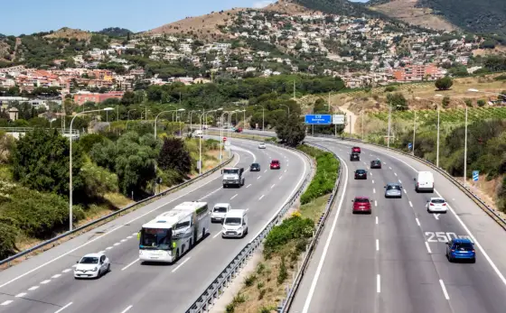 Limitations de vitesse en Espagne et péages - les règles à connaître